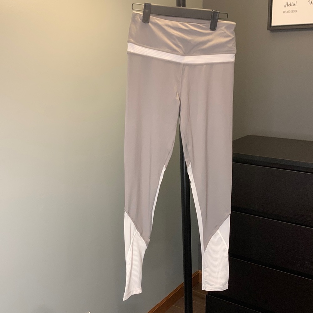 NWT DANSKIN leggings